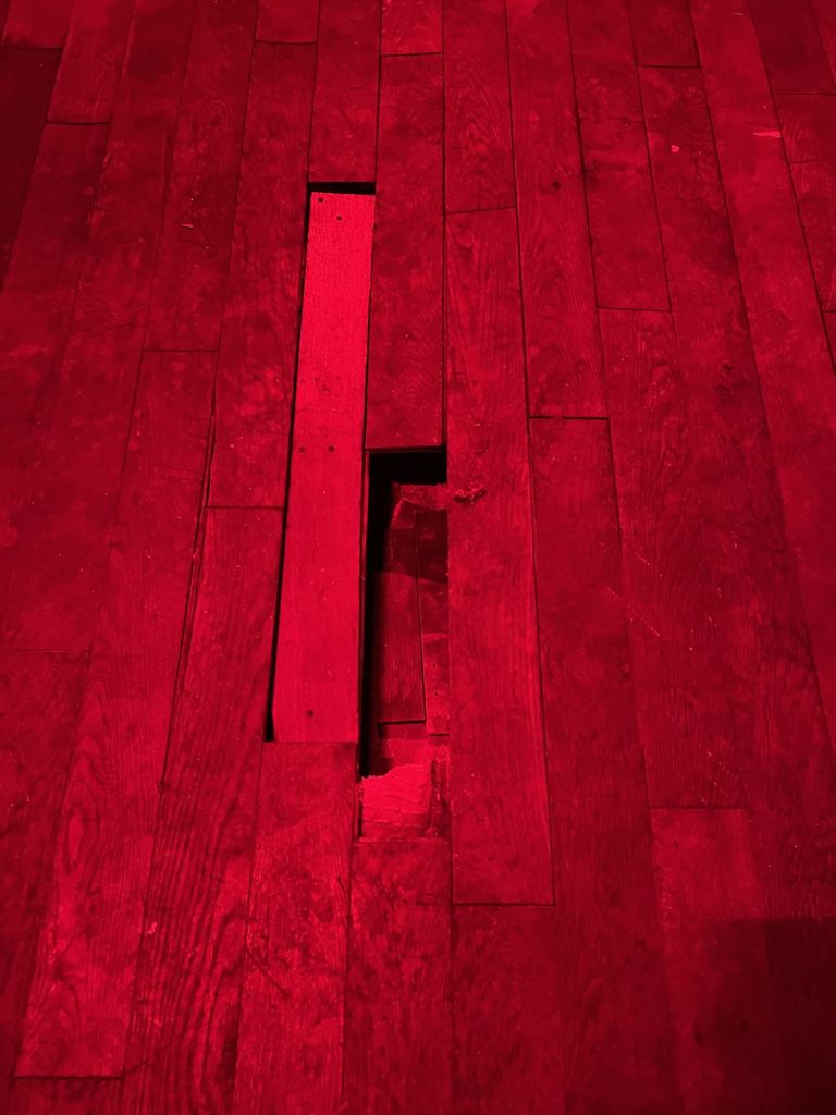 Recherche bricoleur pour réparation parquet